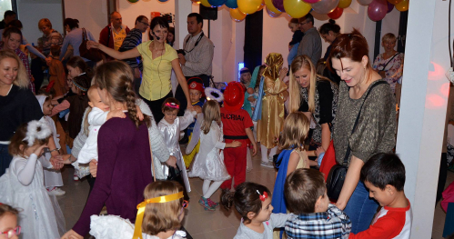 Bal karnawałowy dla dzieci pt. "Witajcie w naszej bajce"