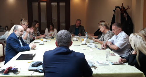 AKADEMIA NEGOCJACJI. Jak tworzyć warunki i towarzyszyć negocjacjom stron w mediacjach rodzinnych