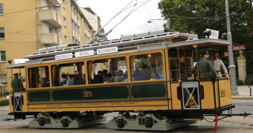 Przez filmowych ulic sto - wycieczka tramwajowa
