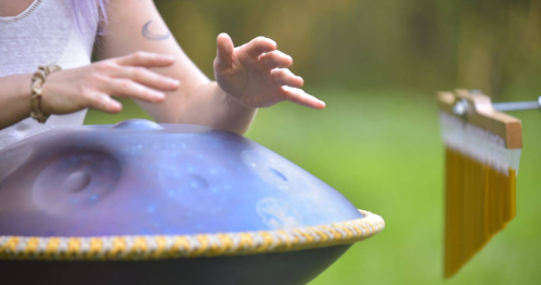 🎶 Ilona Glinka i jej handpan - wyjątkowy koncert w Regionalnych Doznaniach!